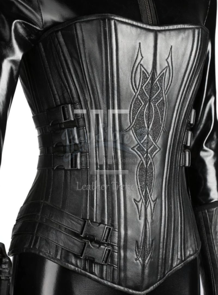 Selene Underworld costume vampire cosplay front close view Selene Underworld costume vampire cosplay front close view